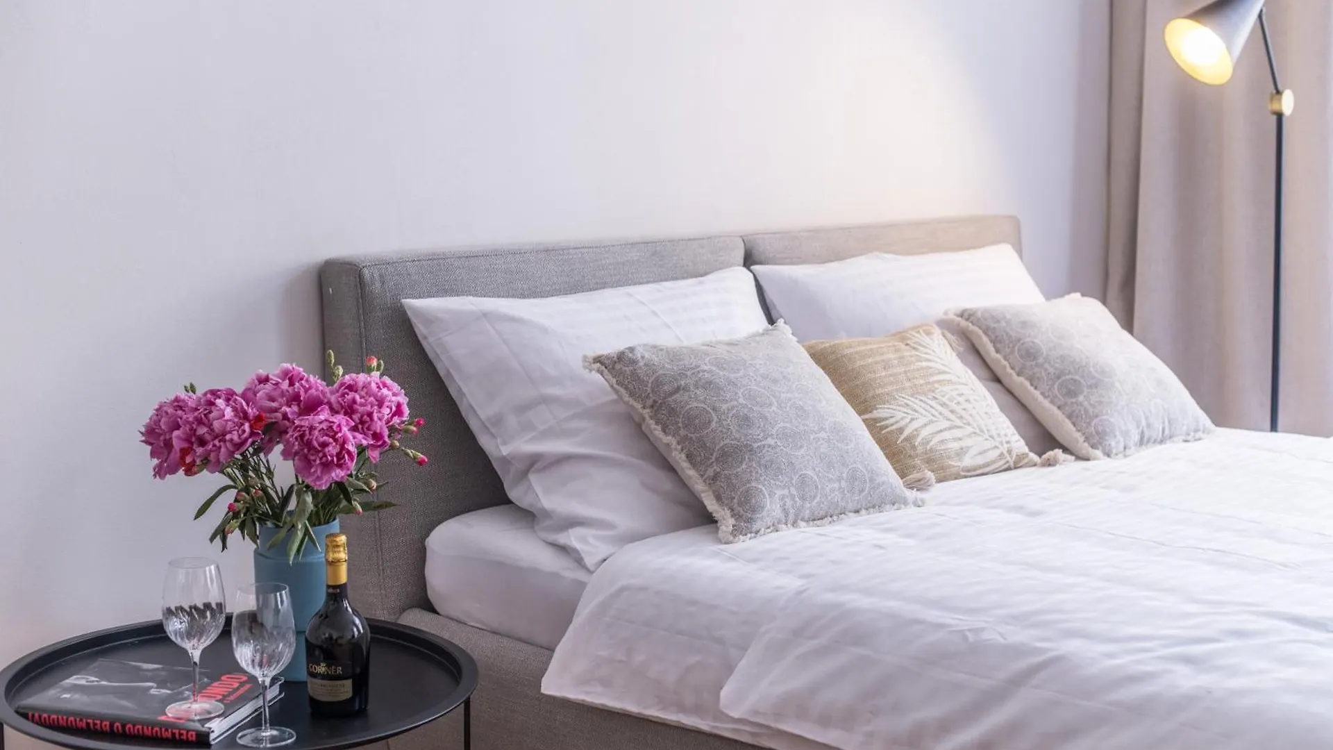 New Design Apt - Central Location Wenceslas Square Prag 0*,  Tjekkiet